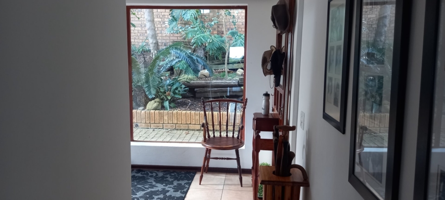 4 Bedroom Property for Sale in Outeniqua Strand Western Cape